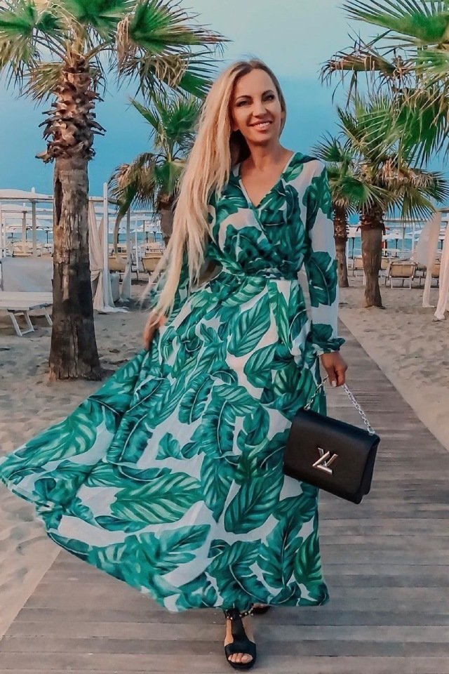 موضه فساتين - احدث استيلات للفساتين Large Dresses Trend Summer 2020 Report Fustany Ar 2